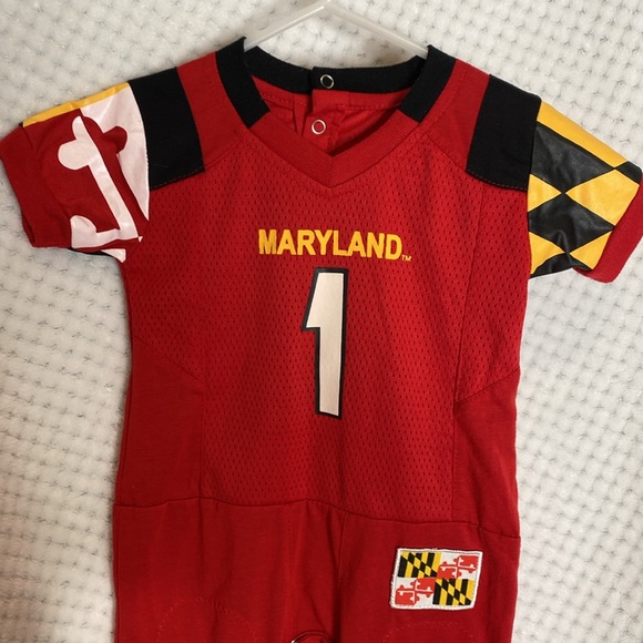 Fast Asleep football Jersey style baby outfit - Picture 3 of 7